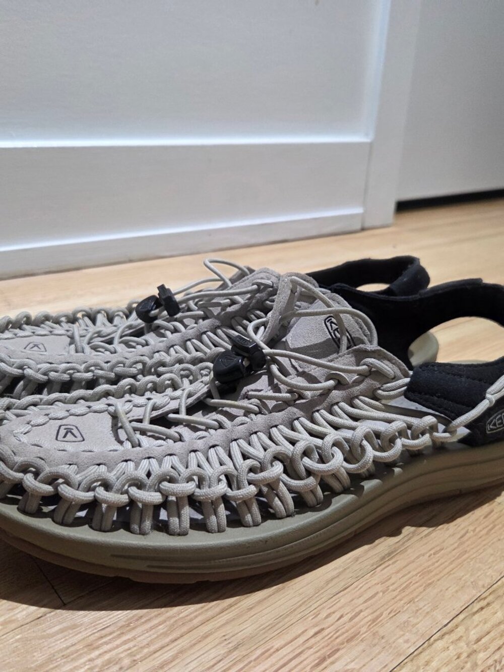 Keen Uneek sandals (men's 10.5 US)